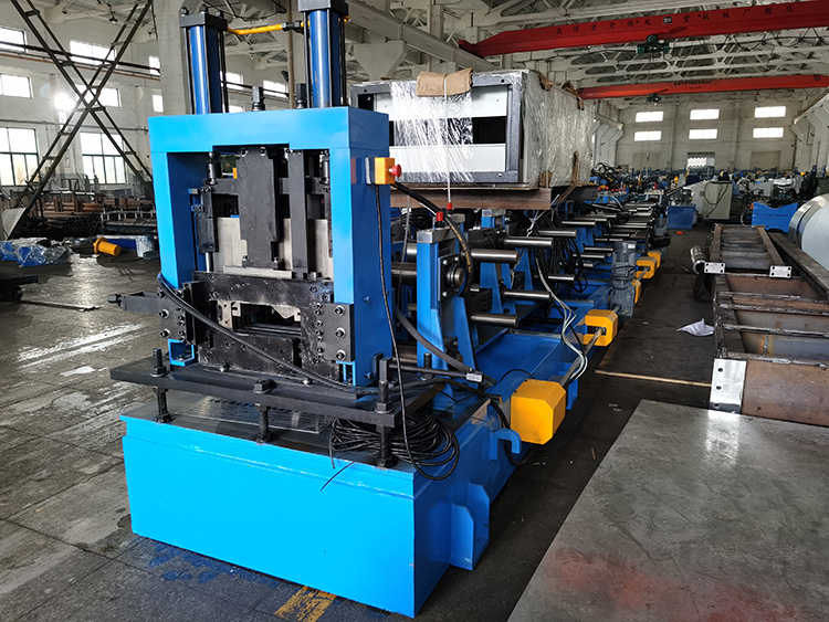 Automatic metal bellow forming machinee