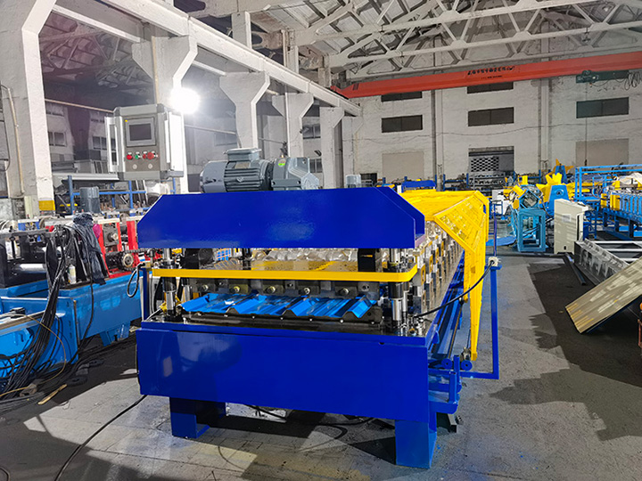 Automatic metal bellow forming machinee